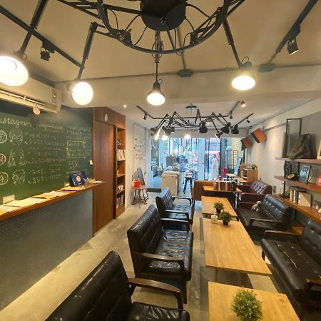 Fengjia Living Lab Hostel Taichung Exterior foto