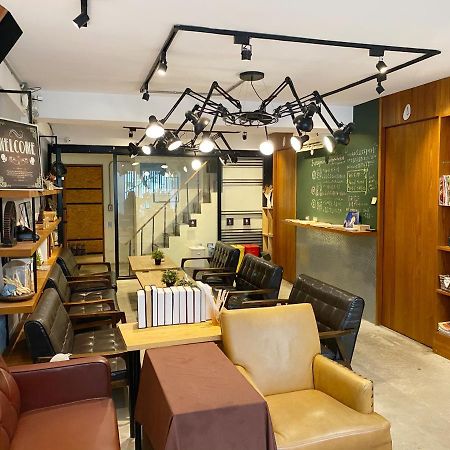 Fengjia Living Lab Hostel Taichung Exterior foto