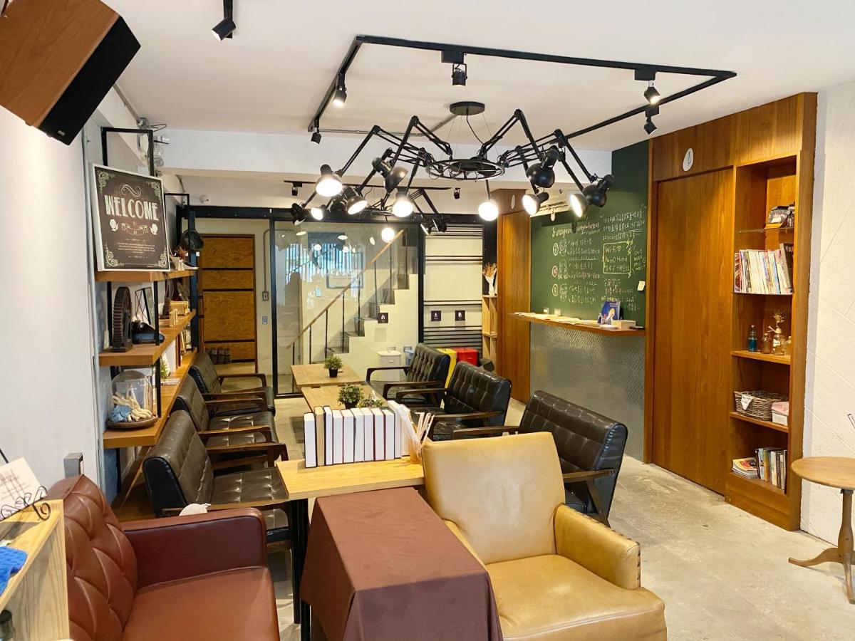 Fengjia Living Lab Hostel Taichung Exterior foto