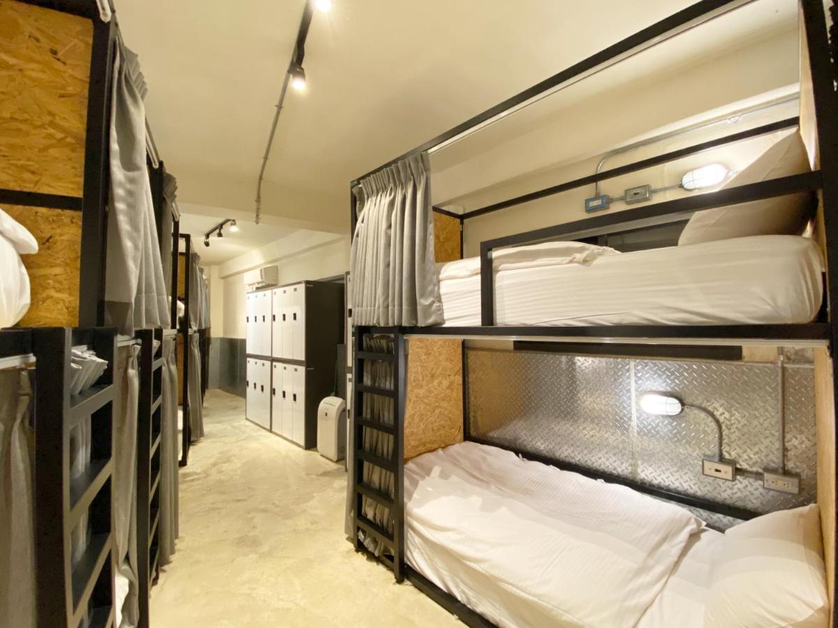 Fengjia Living Lab Hostel Taichung Exterior foto